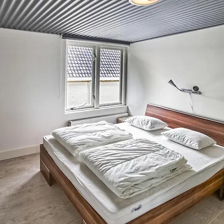 Apartment Berg En Zee 1 *